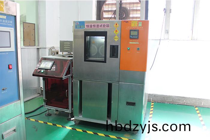恆溫(wen)恆(heng)濕試(shi)驗(yan)箱