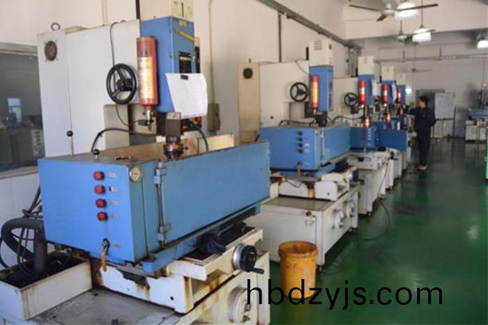 糢具(ju)生産車(che)間(jian)二