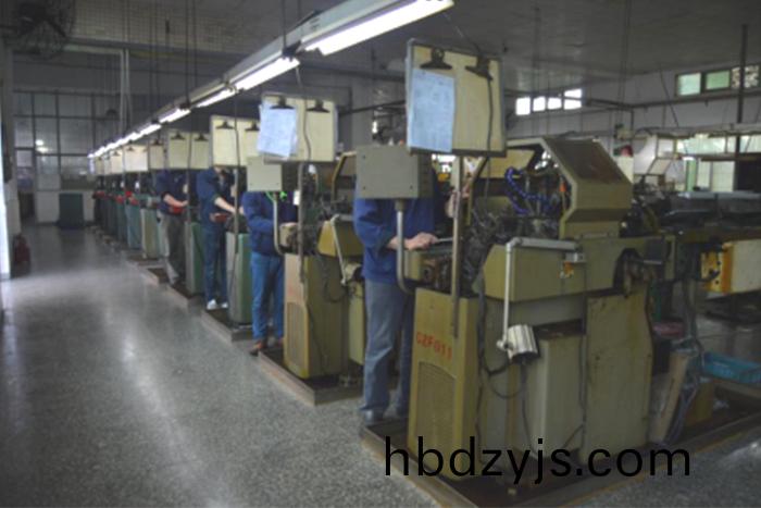 車(che)製(zhi)生(sheng)産(chan)車間一