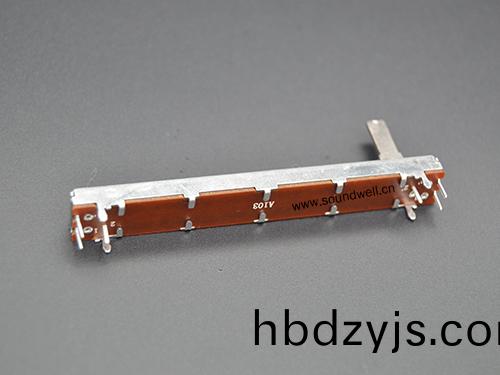 60行(xing)程雙(shuang)聯(lian)直滑(hua)式電位(wei)器